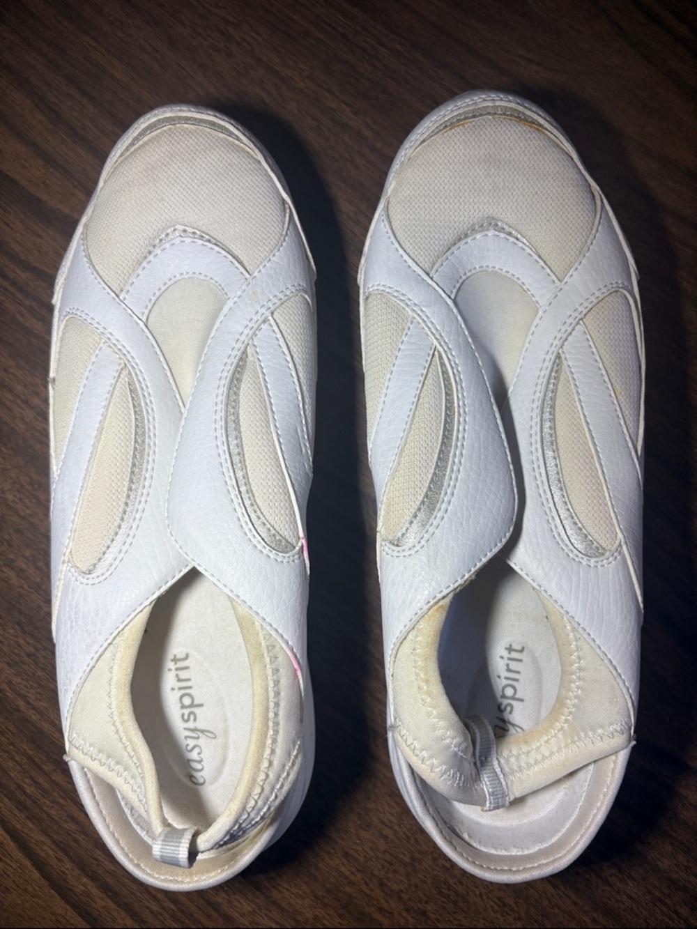 LAST CHANCE Easy Spirit Size 9 Whirlwinds Comfort Slip On Shoes White